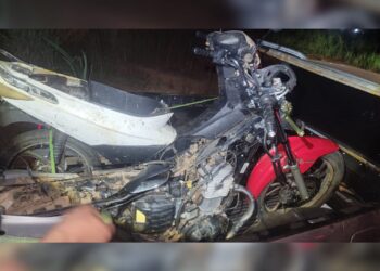 POLICIA MILITAR LOCALIZA MOTOCICLETAS EM ÁREA DE DIFÍCIL ACESSO E RECUPERA VEÍCULO COM RESTRIÇÃO DE FURTO