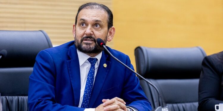 Deputado Laerte Gomes garante R$ 723 mil para fortalecer agricultura em Urupá