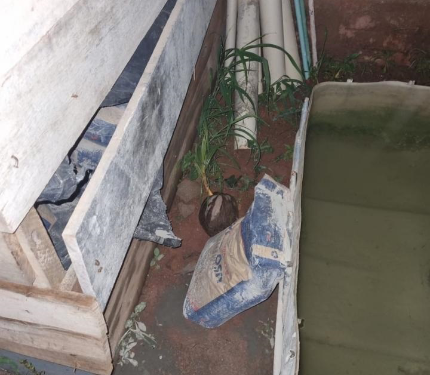 FORÇA TÁTICA DA PMRO FLAGRA HOMEM FURTANDO CIMENTO