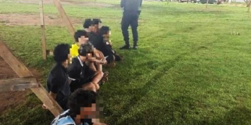 AÇÃO DA POLÍCIA MILITAR TIRA DE CIRCULAÇÃO ENTORPECENTES E APREENDE MENORES