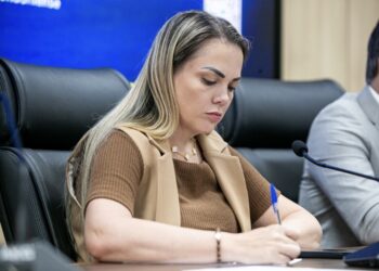 Cláudia de Jesus destina R$ 250 mil para hospital de Governador Jorge Teixeira