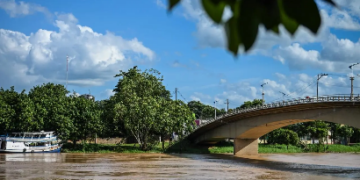 VIZINHO: Rio Acre atinge 13,85 metros e se aproxima da cota de transbordo