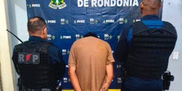 POLÍCIA MILITAR AGE RÁPIDO E LOCALIZA SUSPEITO DE FURTO LOGO APÓS O CRIME