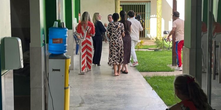 Ieda Chaves acompanha resgate de idosa em situação de vulnerabilidade em Porto Velho