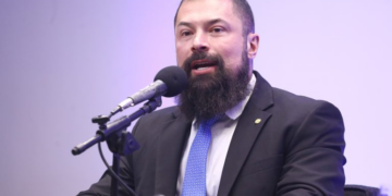 Comissão aprova porte de arma para atiradores com mais de um ano de registro