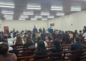 FALTA O MANDANTE: De mãos dadas casal condenado por ajudar na morte de Clei Bagattini  somam a pena de 29 anos em Vilhena (RO)