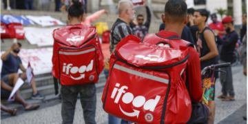 Comissão pode votar regulamentação do trabalho por aplicativo; conheça a proposta