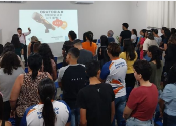 Escola do Legislativo promove curso de oratória em Buritis