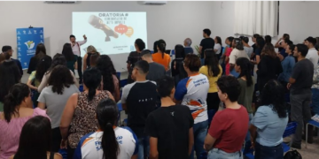 Escola do Legislativo promove curso de oratória em Buritis