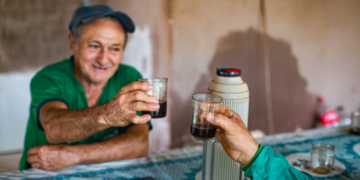 Café transforma vidas de produtores reassentados