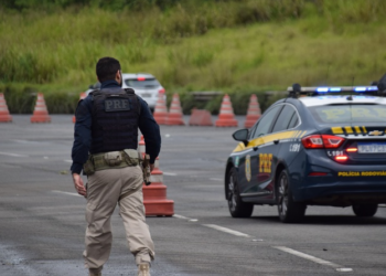Operação Tiradentes 2026: PRF reforça fiscalização nas rodovias federais da Bahia