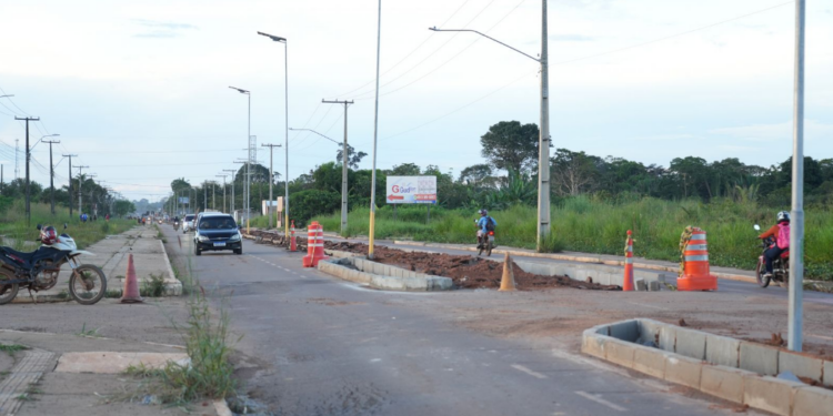 Novo espaço de lazer e mobilidade avança na Estrada dos Periquitos