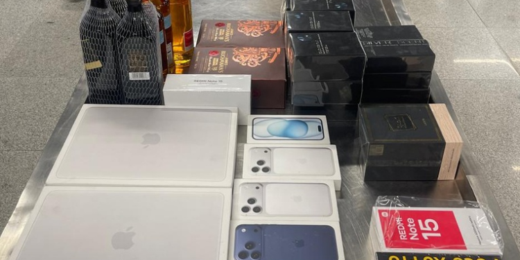 PF apreende produtos no Aeroporto de João Pessoa/PB