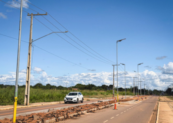 Nova iluminação na Estrada dos Periquitos começa a mudar realidade de moradores