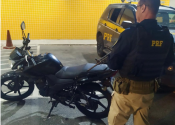 No Rio de Janeiro, PRF apreende motocicleta adulterada