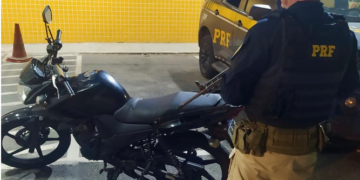 No Rio de Janeiro, PRF apreende motocicleta adulterada