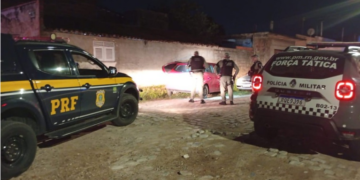 PRF e PM-RN recuperam veículo roubado na BR-304 em Mossoró