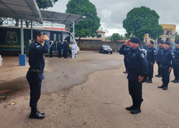 10º BATALHÃO DE POLÍCIA MILITAR REALIZA FORMATURA ALUSIVA AO DIA DE TIRADENTES