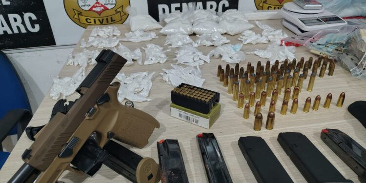 DENARC prende casal do tráfico na zona sul