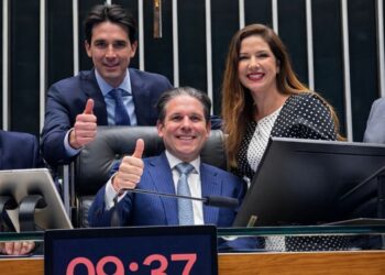 Cristiane Lopes lidera avanço do PL dos Voos e conquista apoio do ministro Silvio Costa Filho