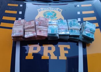 PRF apreende 84 Kg de cocaína e R$ 195 mil em Anastácio (MS)