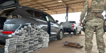 PRF apreende adolescentes com mais de meia tonelada de drogas em Santa Tereza do Oeste (PR)