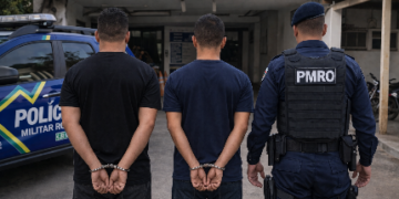 POLÍCIA MILITAR PRENDE TRÊS PESSOAS POR FURTO E RECEPTAÇÃO NO BAIRRO PANAIR, EM PORTO VELHO