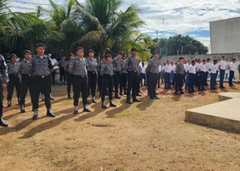 Thiago Flores comemora a reinauguração da sede da Polícia Militar Mirim em Ariquemes