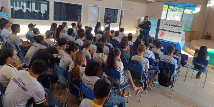 Educação que protege: 9º BPM leva prevenção às drogas e combate à violência para escola em Rio Pardo