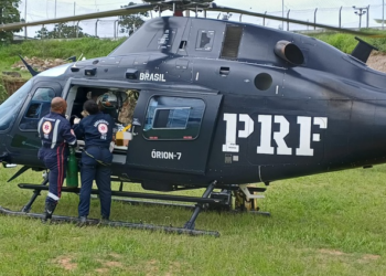 Vítima de colisão frontal entre motos é resgatada de helicóptero em Bom Jardim