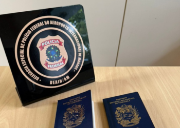 PF apreende passaportes venezuelanos falsos e investiga esquema de migração ilegal