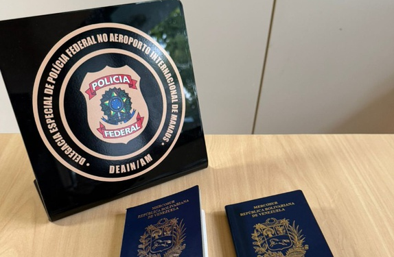 PF apreende passaportes venezuelanos falsos e investiga esquema de migração ilegal