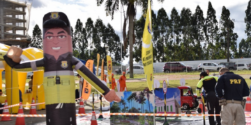 PRF Participa do “Maio Glauberiano” em Vitória da Conquista com Cinema Itinerante e ações do Maio Amarelo