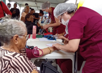 Atendimentos médicos e práticas integrativas para ação especial de Dia das Mães na Zona Sul