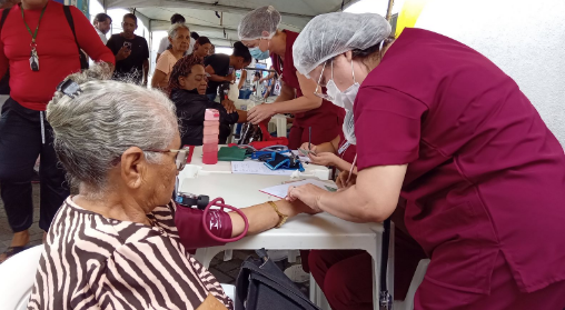 Atendimentos médicos e práticas integrativas para ação especial de Dia das Mães na Zona Sul