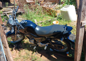 Polícia Militar recupera motocicleta furtada, apreende droga e prende suspeito reincidente em Cacoal
