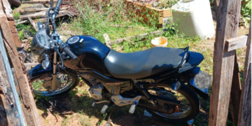 Polícia Militar recupera motocicleta furtada, apreende droga e prende suspeito reincidente em Cacoal