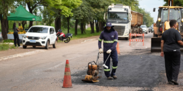 Prefeitura realiza manutenção na avenida Imigrantes