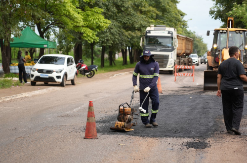 Prefeitura realiza manutenção na avenida Imigrantes