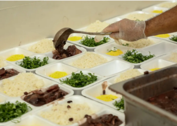 Prato Fácil completa 5 anos servindo alimentação à população em Rondônia