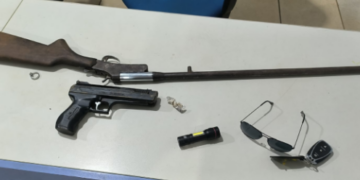 Ação da PMRO resulta em prisão, apreensão de arma e recuperação de embarcações furtadas em Porto Velho