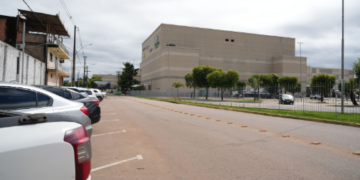 Um ano depois, estacionamento no entorno do shopping facilita acesso e organiza trânsito
