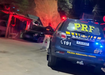 PRF prende dois suspeitos de tráfico na Região Serrana do Rio