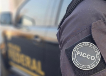 FICCO/AM apreende 2,5 toneladas de drogas e armamentos