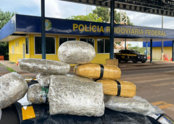 PRF apreende droga na BR-070, em Poconé (MT)