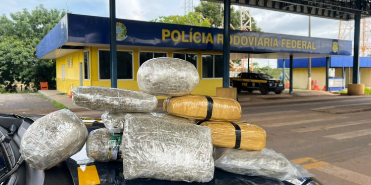 PRF apreende droga na BR-070, em Poconé (MT)