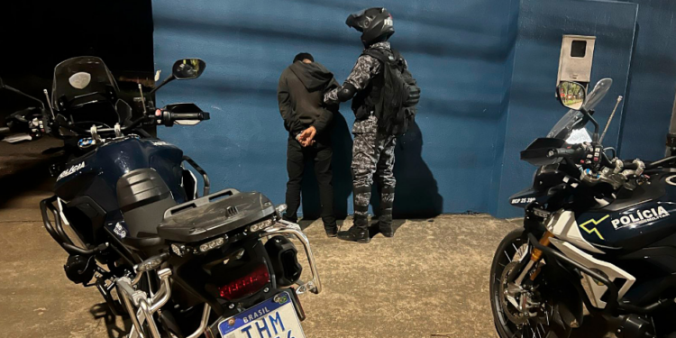 JI-PARANÁ: POLÍCIA MILITAR PRENDE DOIS FORAGIDOS DA JUSTIÇA DURANTE AÇÕES DE PATRULHAMENTO E ABORDAGEM