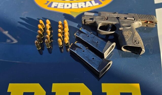 PRF prende motociclista com pistola 9mm, 2 carregadores e 20 munições na BR-040