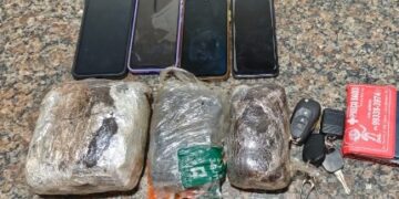 POLÍCIA MILITAR APREENDE MAIS DE 2 KG DE HAXIXE E PRENDE SUSPEITOS DE TRÁFICO EM CACOAL
