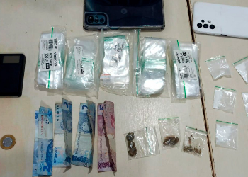POLÍCIA MILITAR PRENDE TRIO SUSPEITO DE TRÁFICO DE DROGAS NO BOSQUE DOS IPÊS
